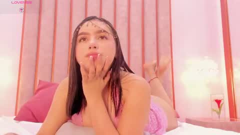 Snapshot of zoe_monrow chatting on August 5, 2026, 3:26 pm Zoe Monrow online show from August 5, 2026, 3:26 pm