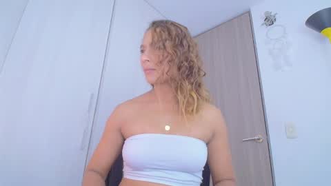 zoe online show from December 18, 2025, 8:26 pm