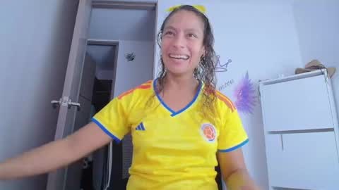 zoe online show from June 17, 2026, 11:38 pm
