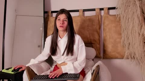 Zoe Olsen online show from December 25, 2024, 2:56 pm