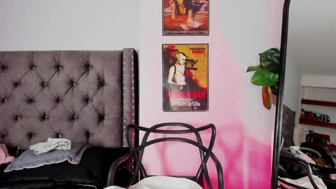 Zoe Olsen online show from January 14, 2025, 3:26 pm