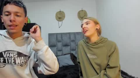 She Zoe He Painn online show from October 24, 2025, 5:31 pm