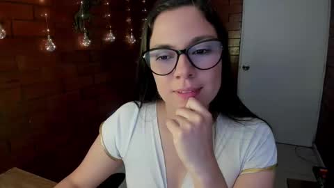 Snapshot of zoe_ringer chatting on February 25, 2025, 4:31 pm Zoe  online show from February 25, 2025, 4:31 pm