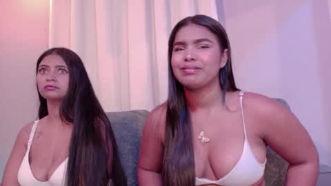 Snapshot of zoe_roux210949 chatting on February 8, 2026, 8:01 pm Zoe online show from February 8, 2026, 8:01 pm