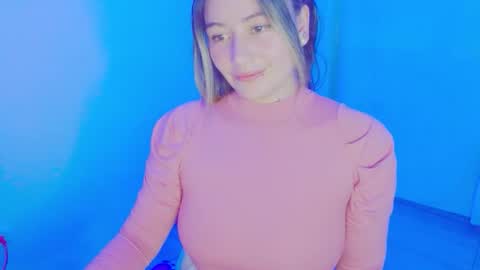 Snapshot of zoe_sexy69 chatting on December 1, 2025, 6:18 am ZOE online show from December 1, 2025, 6:18 am