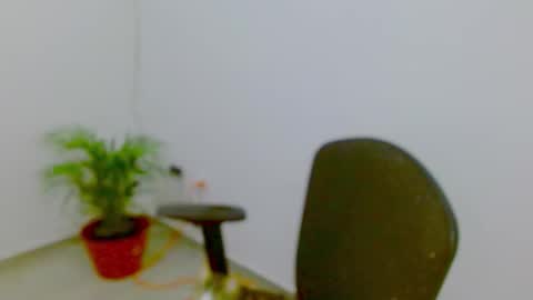 Snapshot of zoe_sexy69 chatting on December 22, 2025, 1:24 am ZOE online show from December 22, 2025, 1:24 am