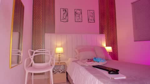 Snapshot of zoe_sky_ chatting on January 8, 2026, 11:34 am Hi guys i am Zoe online show from January 8, 2026, 11:34 am