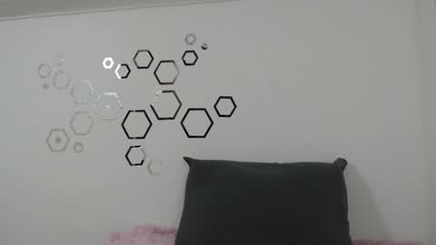 Snapshot of zoe_velvet chatting on September 17, 2025, 9:05 pm Carolina online show from September 17, 2025, 9:05 pm