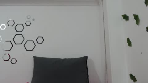 Snapshot of zoe_velvet chatting on October 27, 2025, 9:08 pm Carolina online show from October 27, 2025, 9:08 pm