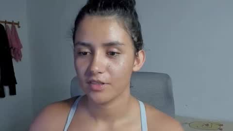 Zoe online show from May 18, 2026, 2:51 am