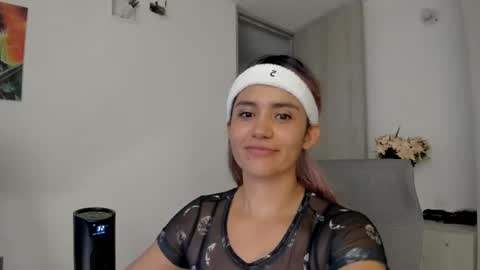 Zoe online show from June 25, 2026, 2:22 am