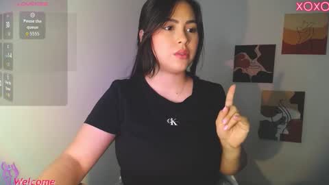 Zoe Bolton online show from November 19, 2025, 1:55 pm