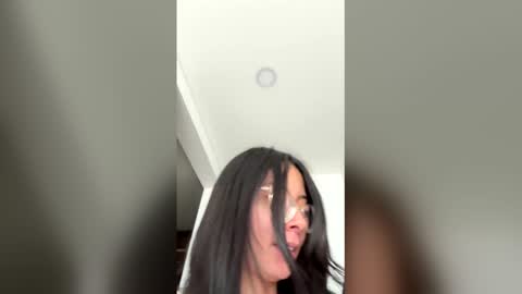 zoecams online show from May 15, 2026, 7:54 pm