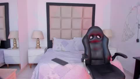 Snapshot of zoecarrter chatting on October 2, 2025, 6:37 pm Zoecarrter online show from October 2, 2025, 6:37 pm