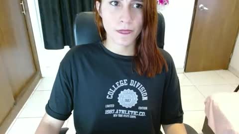 zoee__69 online show from December 6, 2024, 8:07 pm