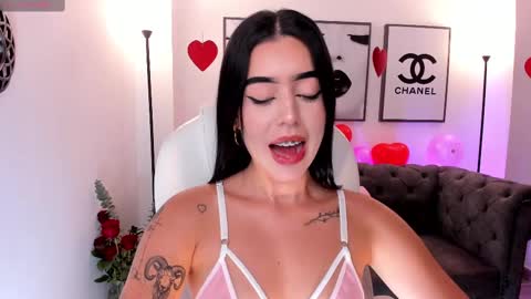  zoee jackson online show from February 16, 2025, 6:43 pm