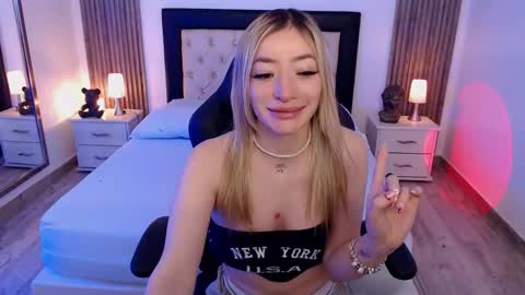 Snapshot of zoee_joness chatting on October 3, 2025, 3:36 am zoe online show from October 3, 2025, 3:36 am