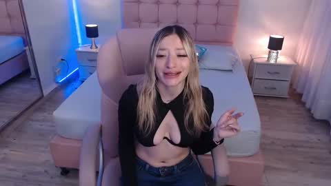 Snapshot of zoee_joness chatting on November 25, 2025, 2:55 am zoe online show from November 25, 2025, 2:55 am