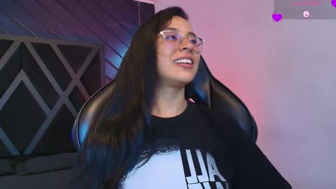 Zoe 3 online show from March 30, 2026, 5:36 pm