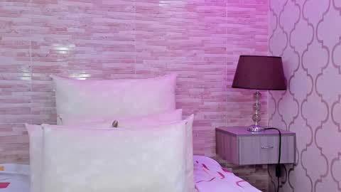 ZoeeSmitth online show from March 8, 2025, 3:45 pm