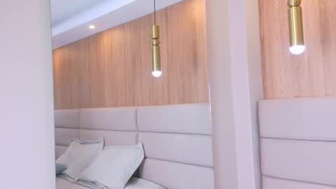 Zoe online show from March 27, 2026, 2:28 pm