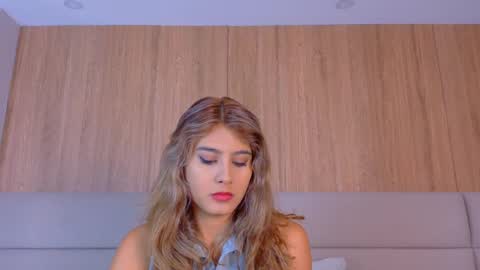 Zoe online show from May 19, 2026, 11:05 am