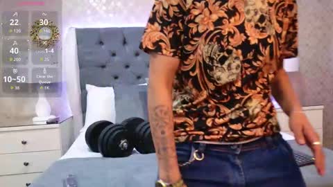 Zoe Krug online show from December 15, 2025, 11:36 am