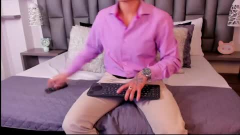 Zoe Krug online show from April 18, 2026, 12:31 pm