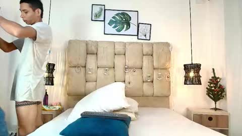 Snapshot of zoelucas chatting on January 13, 2026, 12:21 pm zoelucas online show from January 13, 2026, 12:21 pm