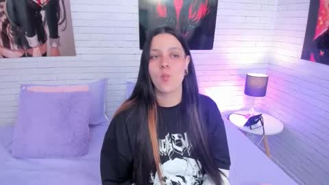 ZOE  online show from November 28, 2025, 5:43 am