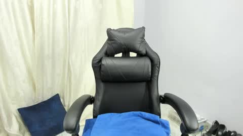 Isabella online show from April 21, 2026, 1:42 am