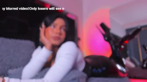 zoevidal_ online show from January 30, 2025, 6:00 pm