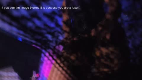 zoevidal_ online show from February 28, 2025, 5:59 pm