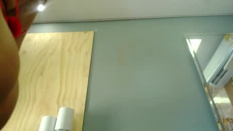 zoey fox  online show from November 19, 2025, 11:05 pm