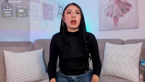 Snapshot of zoey_monroe_ chatting on May 6, 2026, 12:43 pm Zoey online show from May 6, 2026, 12:43 pm