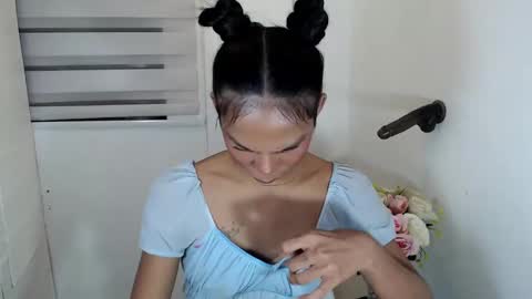 Snapshot of zoeygorgeous19 chatting on February 17, 2025, 2:42 am zoey online show from February 17, 2025, 2:42 am