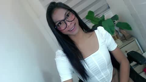 Snapshot of zoeygorgeous19 chatting on March 2, 2025, 9:32 pm zoey online show from March 2, 2025, 9:32 pm