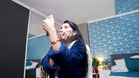 Zoey online show from November 25, 2025, 7:47 pm