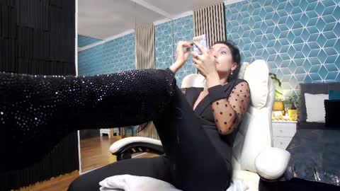 Zoey online show from November 26, 2025, 10:00 pm