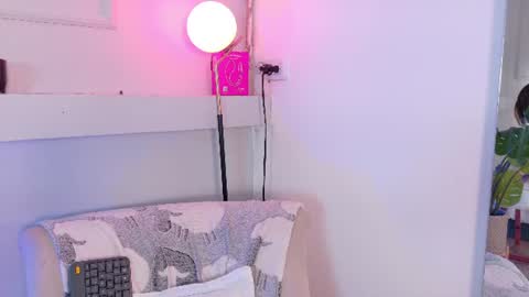 Zoey online show from June 25, 2026, 1:48 pm