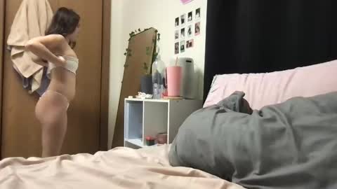 zoeyy online show from November 14, 2025, 12:20 am