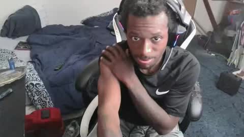 zoneingout online show from March 3, 2026, 4:18 am