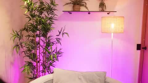 Zoe online show from March 8, 2026, 12:20 pm