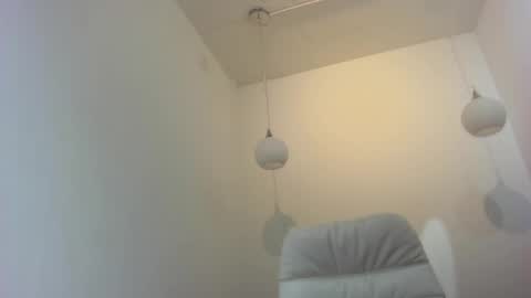 Snapshot of zooee_p chatting on December 10, 2024, 11:43 am Zooe online show from December 10, 2024, 11:43 am