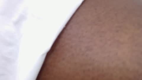 Snapshot of zooee_p chatting on December 23, 2024, 2:50 pm Zooe online show from December 23, 2024, 2:50 pm