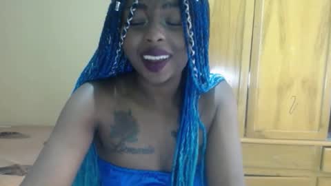 Snapshot of zooee_p chatting on January 27, 2025, 1:19 pm Zooe online show from January 27, 2025, 1:19 pm