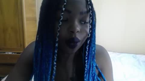 Snapshot of zooee_p chatting on February 9, 2025, 7:52 pm Zooe online show from February 9, 2025, 7:52 pm