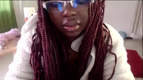 Snapshot of zooee_p chatting on January 10, 2026, 6:31 pm Zooe online show from January 10, 2026, 6:31 pm