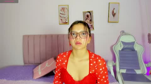 Zoe online show from April 10, 2026, 12:10 pm