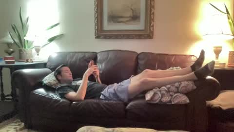 Snapshot of zorakload chatting on October 6, 2025, 11:13 pm Jesse online show from October 6, 2025, 11:13 pm